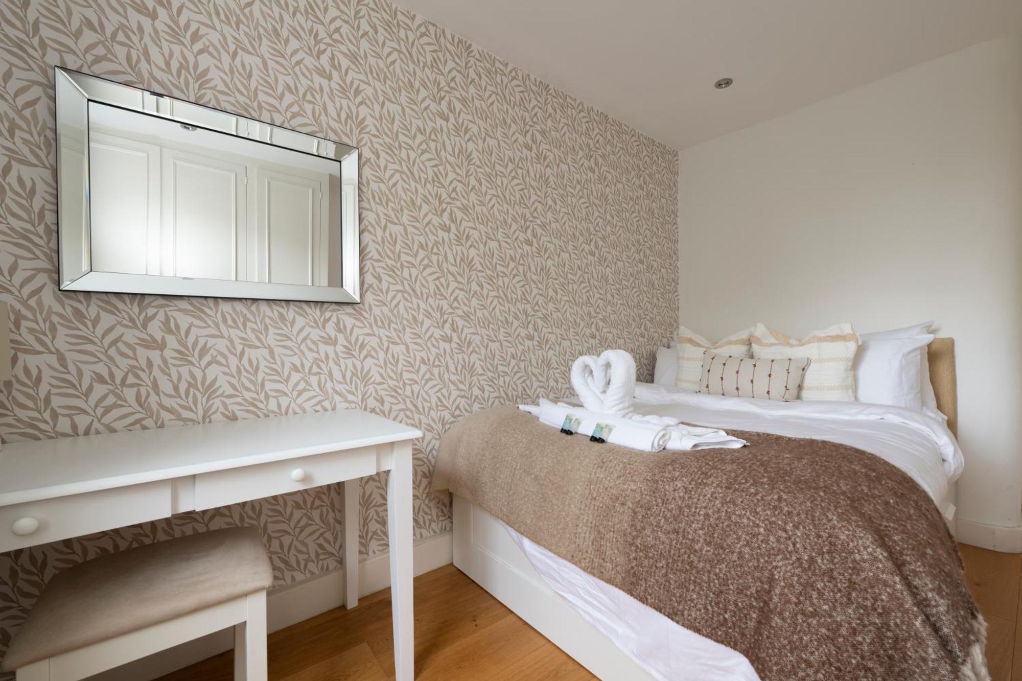 Fulham Spacious & Luxe House With Parking & Garden Appartamento