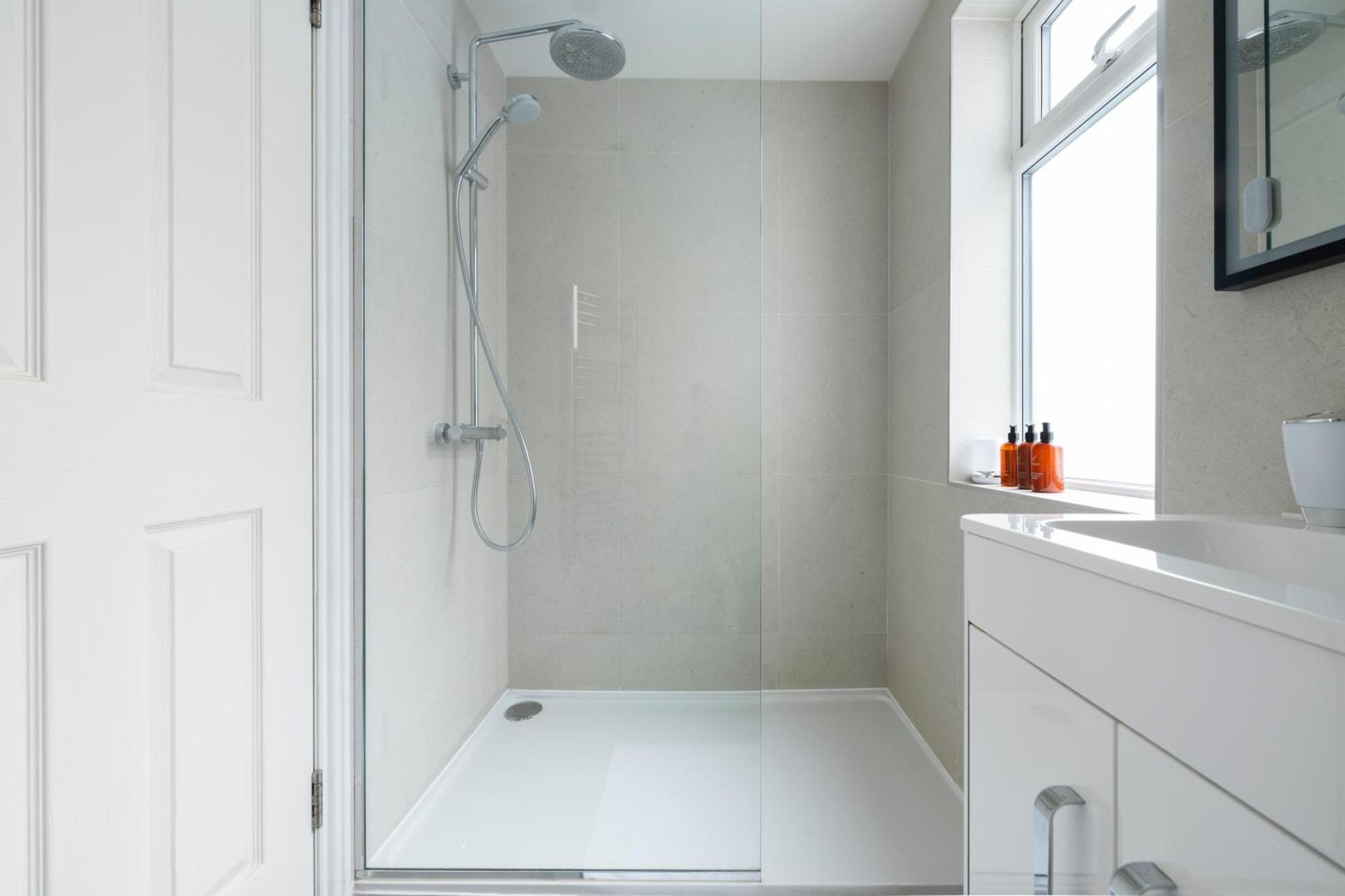 Appartamento Fulham Spacious & Luxe House With Parking & Garden Londra
