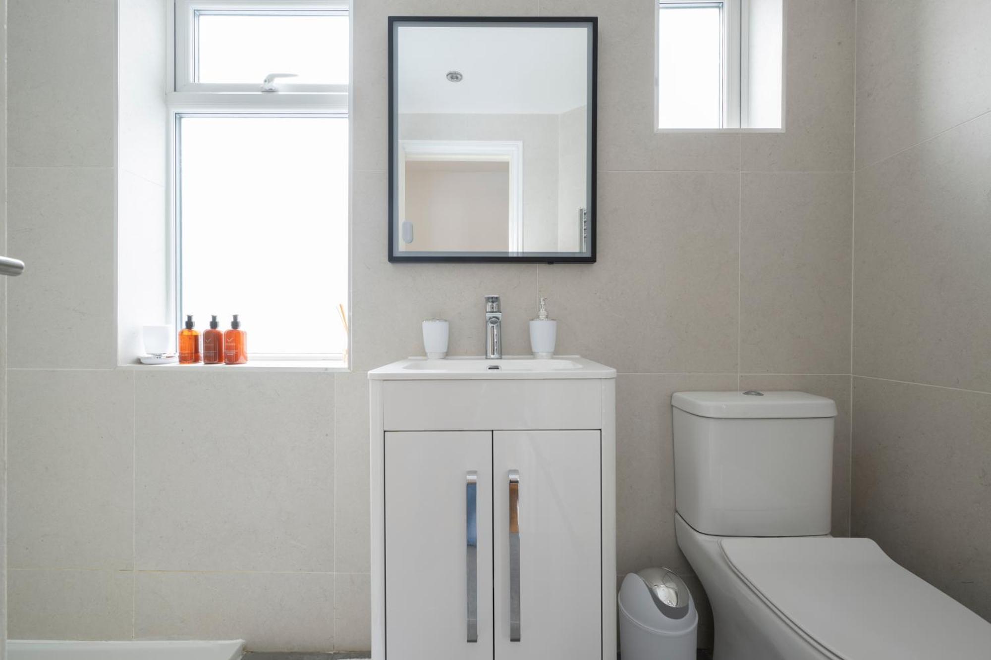 Fulham Spacious & Luxe House With Parking & Garden Appartamento *